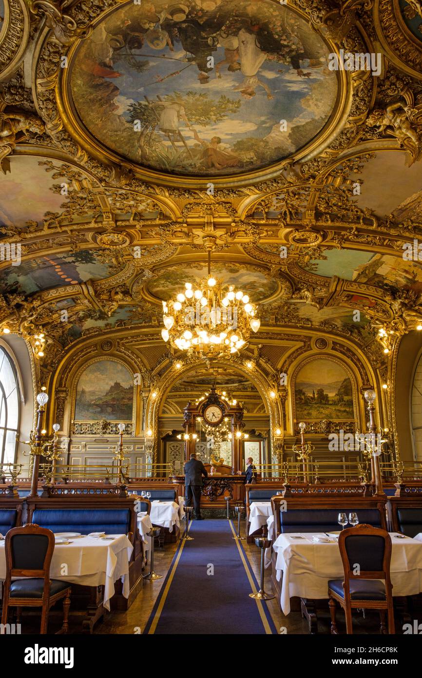 Frankreich. Paris (75) (12. Arrondissement). Bahnhof Lyon. Das Restaurant 'Le Train bleu', im neobarocken und Belle Epoque Stil aus dem 19. Jahrhundert, erbaut von der A Stockfoto