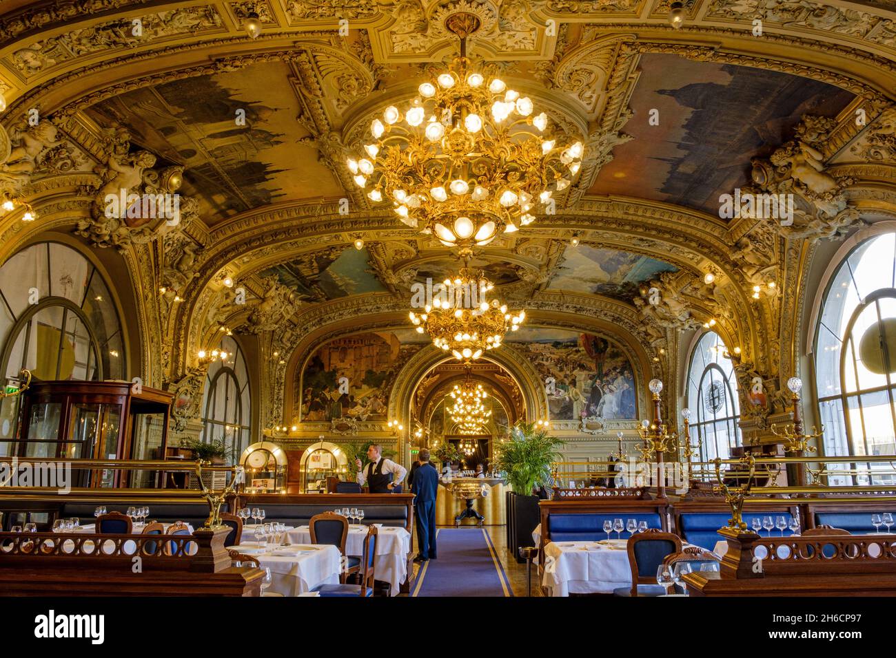 Frankreich. Paris (75) (12. Arrondissement). Bahnhof Lyon. Das Restaurant 'Le Train bleu', im neobarocken und Belle Epoque Stil aus dem 19. Jahrhundert, erbaut von der A Stockfoto