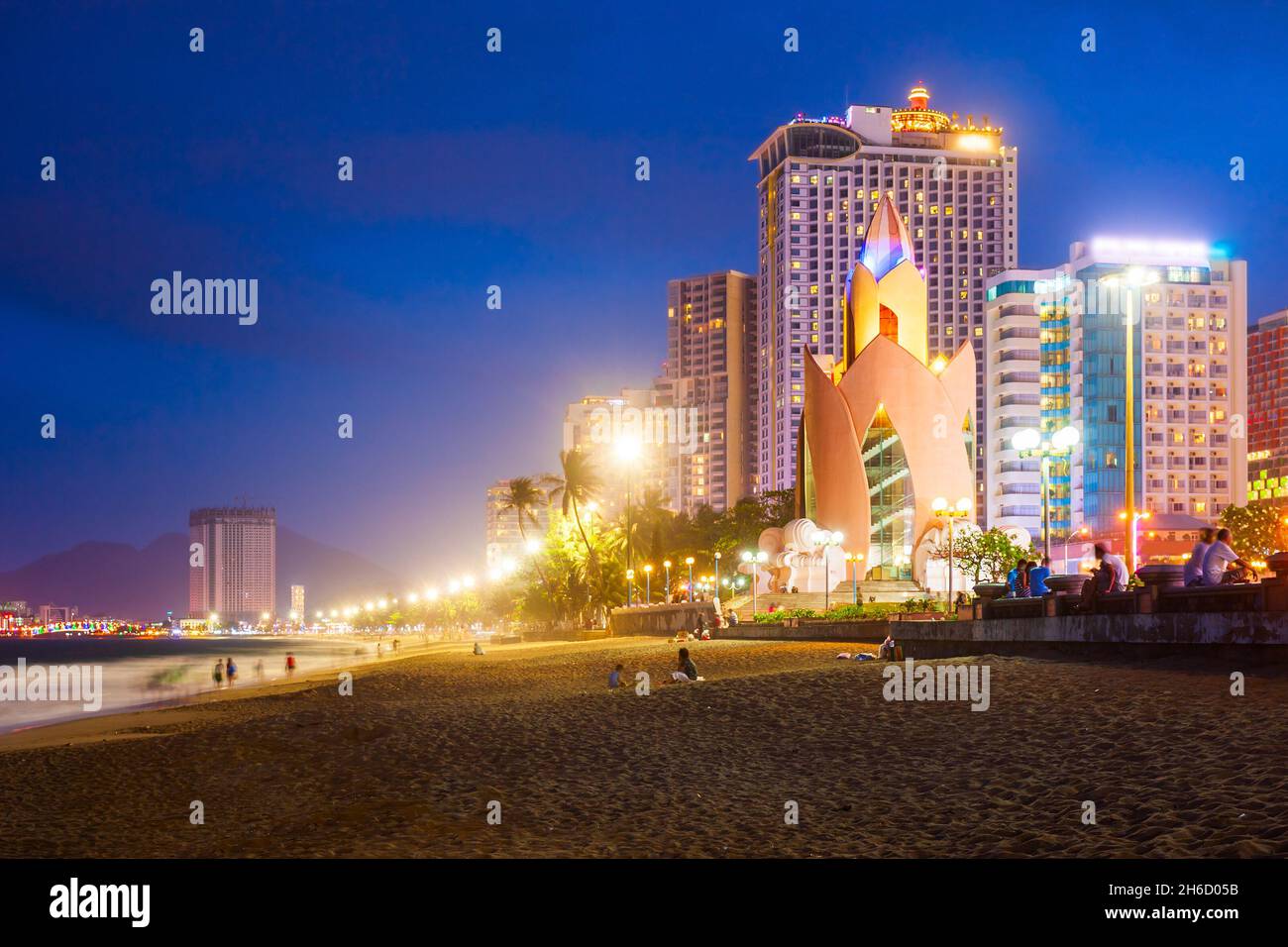 Nha Trang City Center urban skyline Blick bei Sonnenuntergang im Süden Vietnams Stockfoto