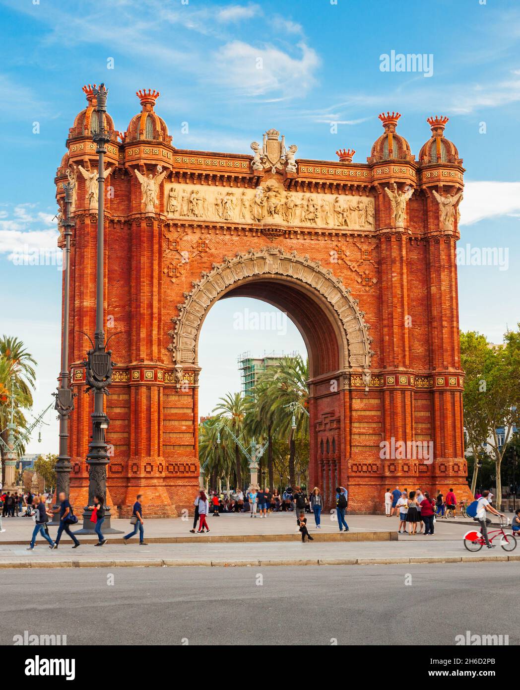 Die "Arc de Triomf" oder Arco de Triunfo ist ein Triumphbogen in der Stadt Barcelona in der Region Katalonien in Spanien Stockfoto