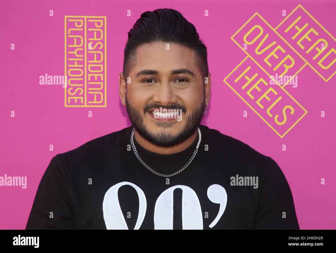 Pasadena, Ca. November 2021. LeYo, bei der Opening Night of Head Over Heels im The Pasadena Playhouse am 14. November 2021 in Pasadena, Kalifornien. Quelle: Saye Sadou/Media Punch/Alamy Live News Stockfoto