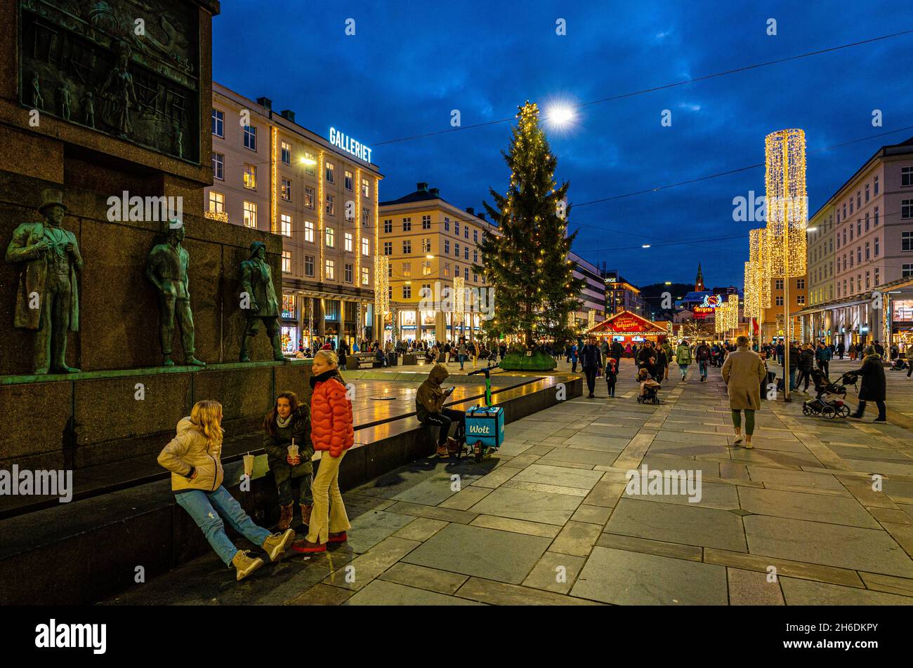 Der jährliche Weihnachtsmarkt in Bergen, Norwegen. Stockfoto