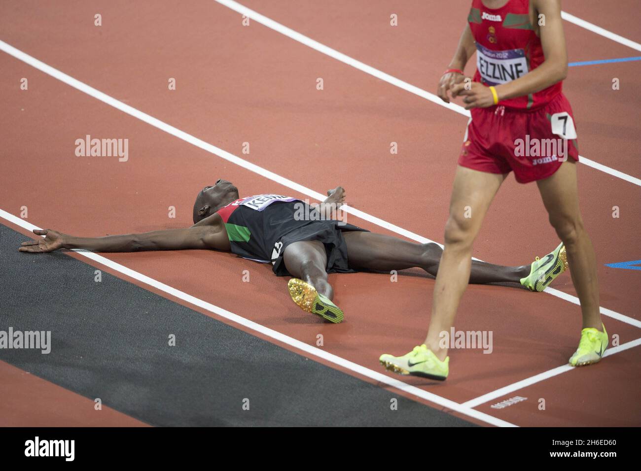 Olympische Spiele 2012 in London - 05/08/12 Ezekiel Kemboi gewinnt im Olympiastadion in London die 3.000-Meter-Hindernislauf der Männer für Kenia Stockfoto