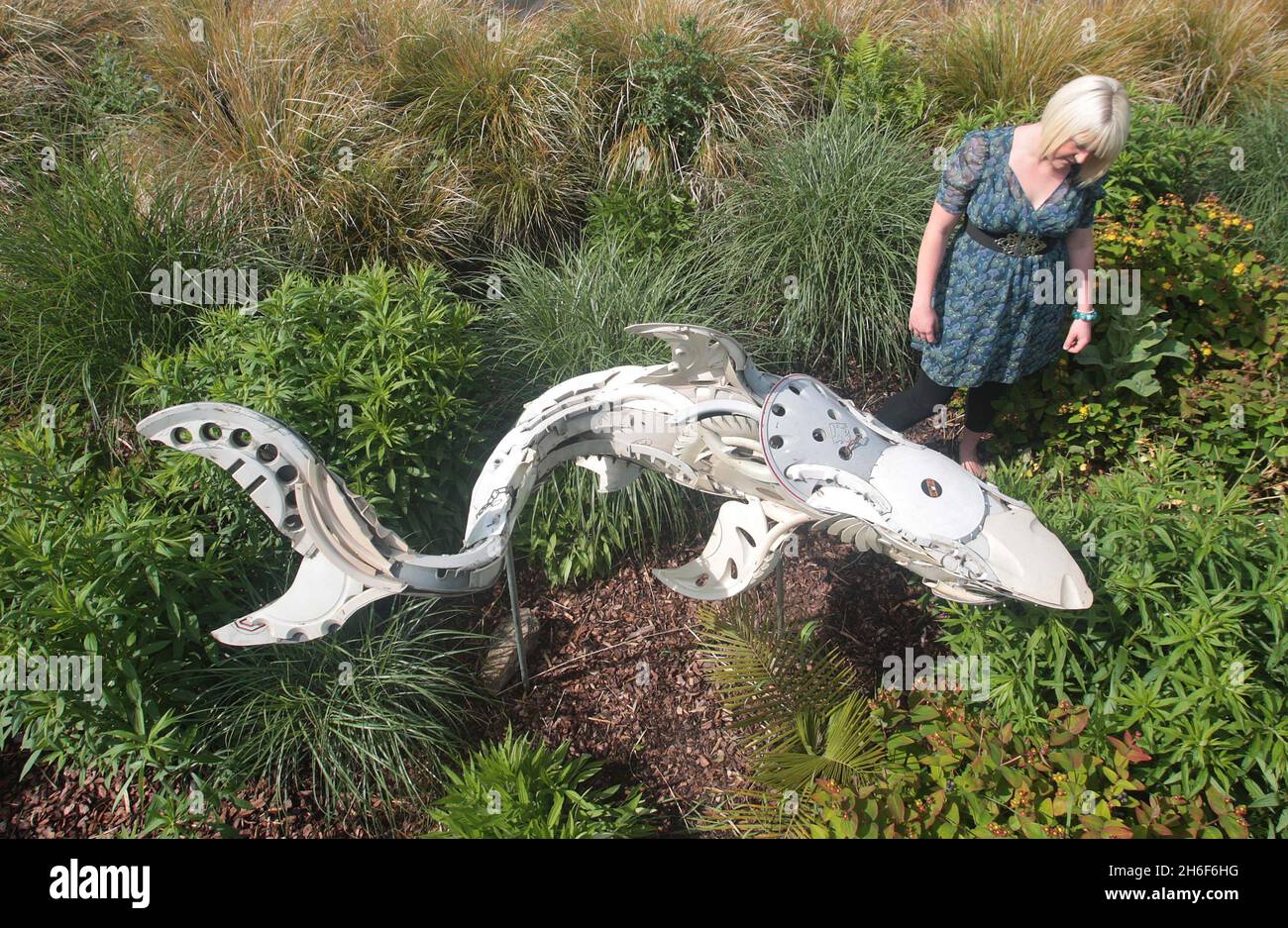 Der Londoner Zoo startet seine Recycling-Skulpturenausstellung zum Auftakt des Love London Festivals in London. Stockfoto