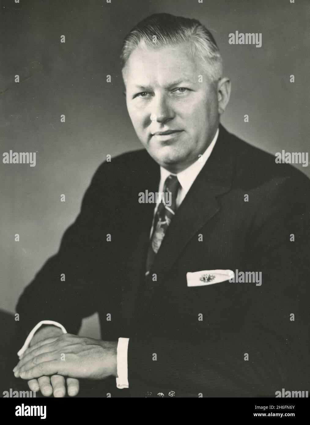 John F. Floberg, stellvertretender US-Navy-Sekretär und Mitglied der Atomenergiekommission, USA 1952 Stockfoto