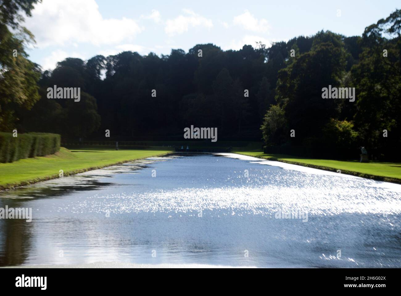 Canal from Cascade at Studley Royal Water Gardens, Studley Royal Park, Fountains Abbey, Aldfield, near Ripon, North Yorkshire, England Stockfoto