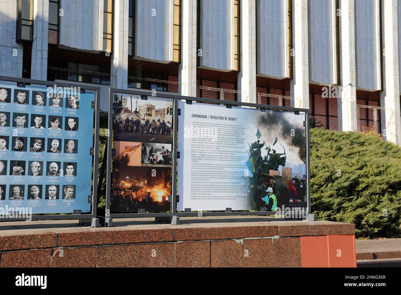 Euromaidan-Informationstafeln im ukrainischen Haus in Kiew Stockfoto