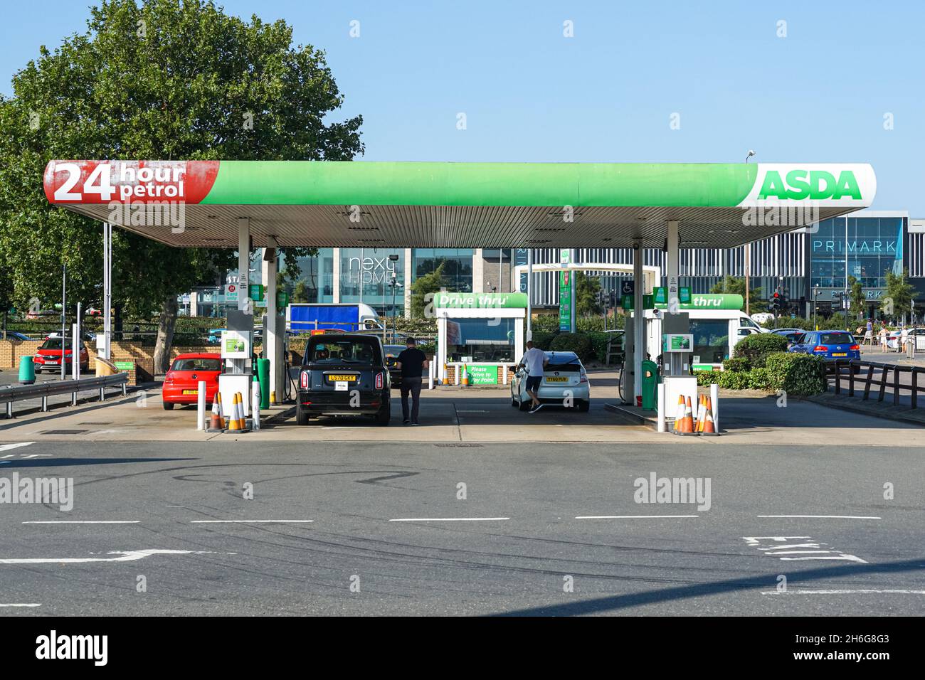 Asda-Tankstelle in London, England, Vereinigtes Königreich, Vereinigtes Königreich Stockfoto