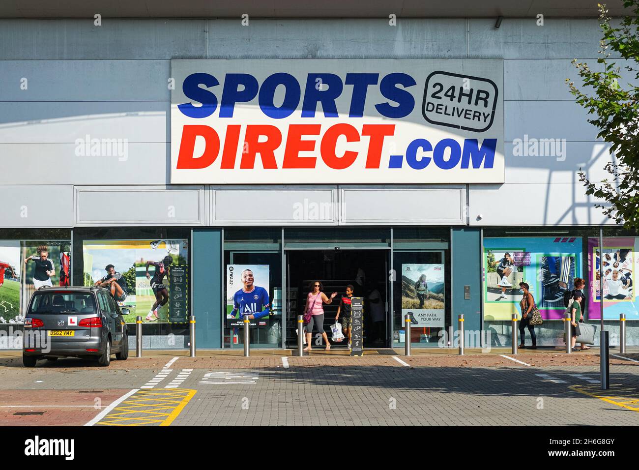 Sports Direct Shop im Greenwich Shopping Park, London England Vereinigtes Königreich Großbritannien Stockfoto