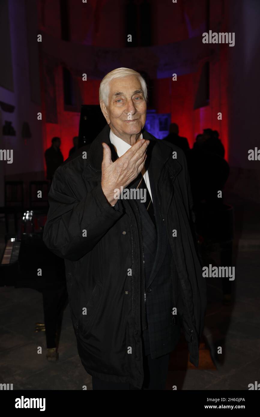 Friedrich-Carl Graf von Schweinitz bei der Verleihung der ...