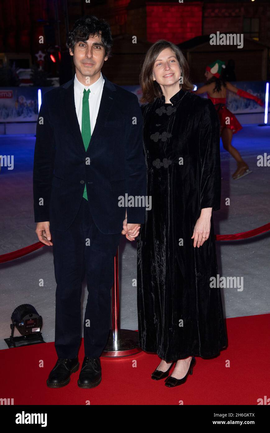 LONDON, ENGLAND - 15. NOVEMBER: Gil Kenan und Eliza Chaikin nehmen an der britischen Premiere von „A Boy Called Christmas“ im Natural History Museum, London, England, Teil. Am 15. November 2021. Foto Gary Mitchell/Alamy Live News Stockfoto