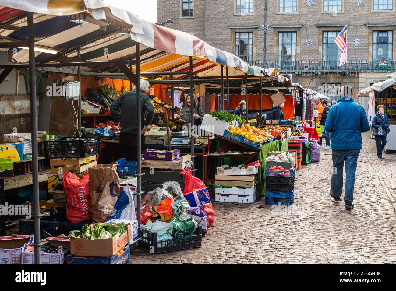 Obst- und Gemüsemarkt, Cambridge, Großbritannien. Stockfoto