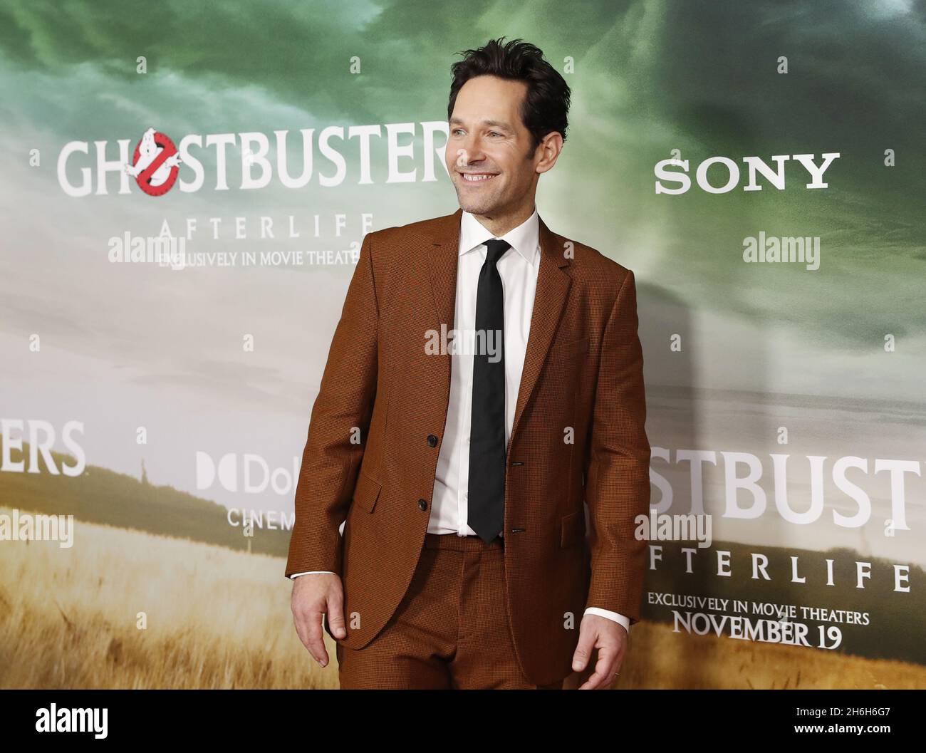 New York, Usa. November 2021. Paul Rudd kommt auf dem roten Teppich bei der Ghostbusters: Afterlife-Weltpremiere am 15. November 2021 in New York City an. Foto von John Angelillo/UPI Credit: UPI/Alamy Live News Stockfoto