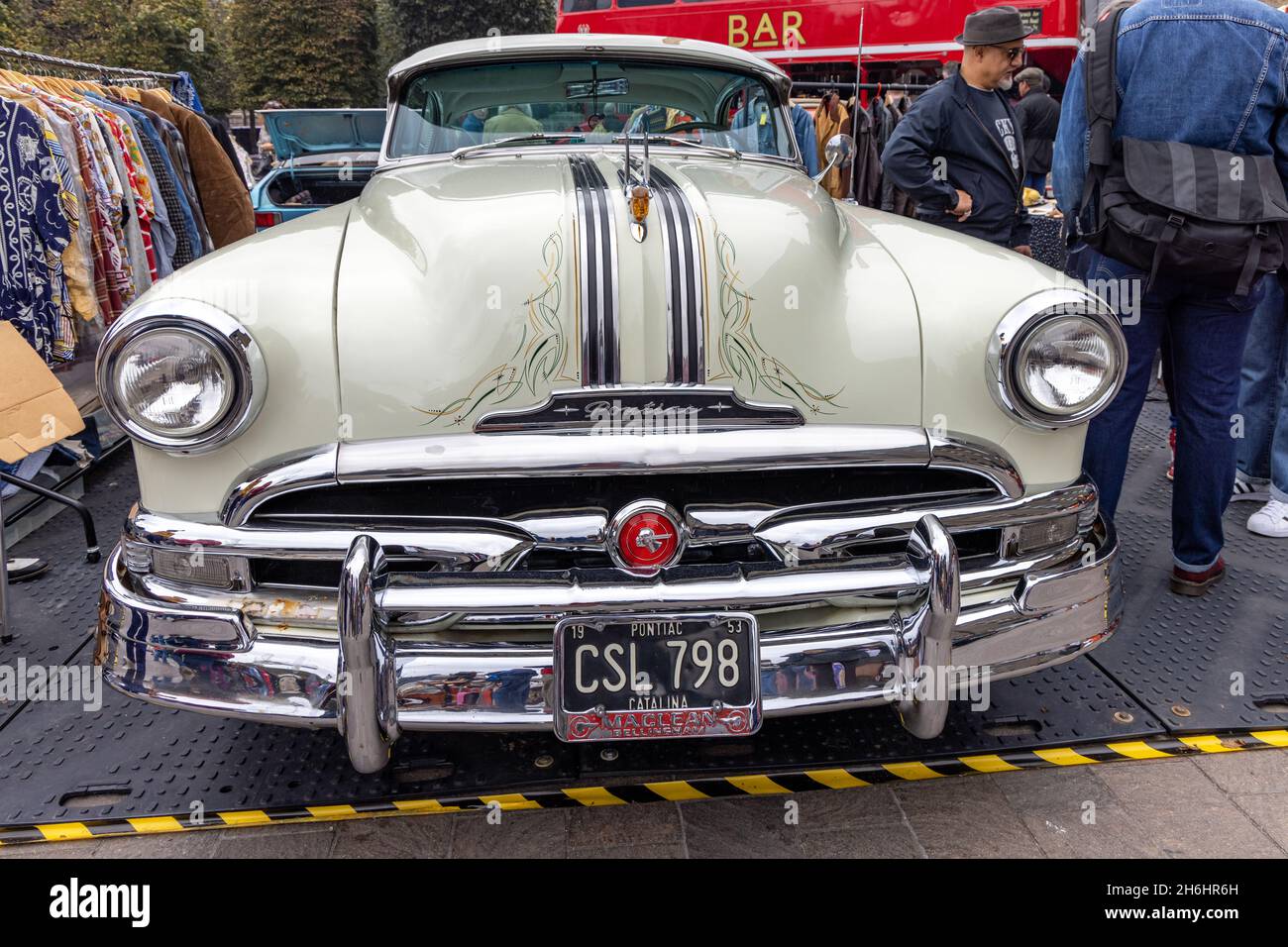 Klassisches amerikanisches Pontiac-Auto, London Classic Car Boot Sale, King's Cross, London, Großbritannien Stockfoto