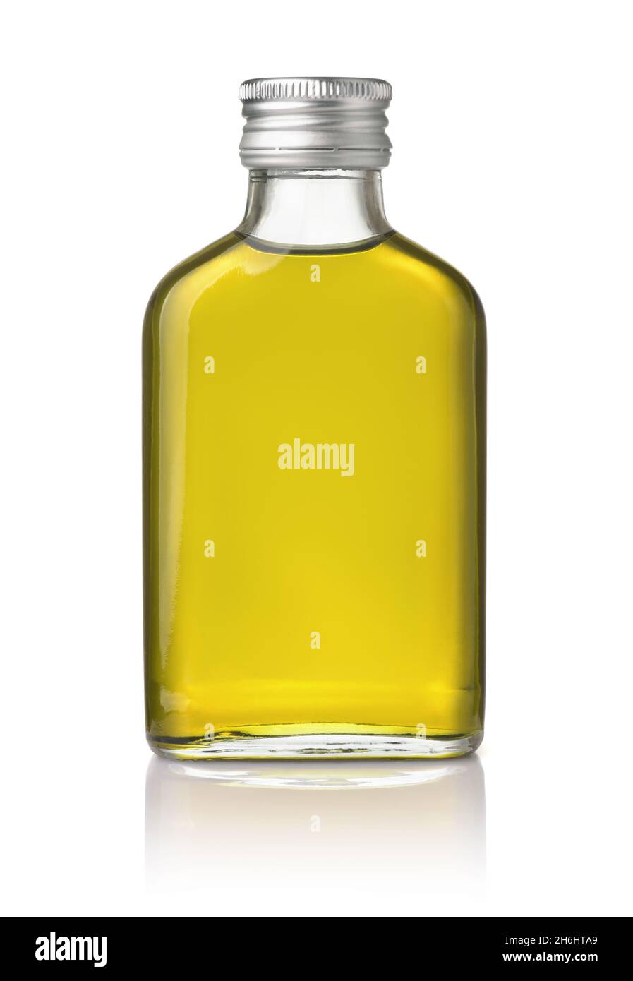 Vorderansicht der unbeschrifteten Glasflasche aus Traubenkernöl, isoliert auf Weiß Stockfoto