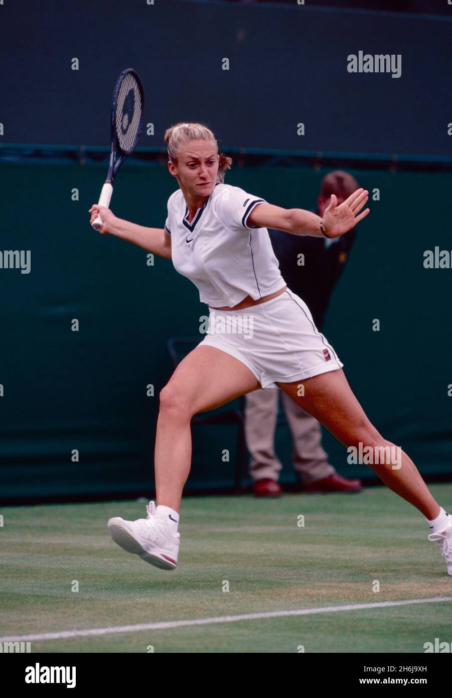 Die kanadisch-amerikanisch-französische Tennisspielerin Mary Pierce, Wimbledon, Großbritannien, 1990er Jahre Stockfoto