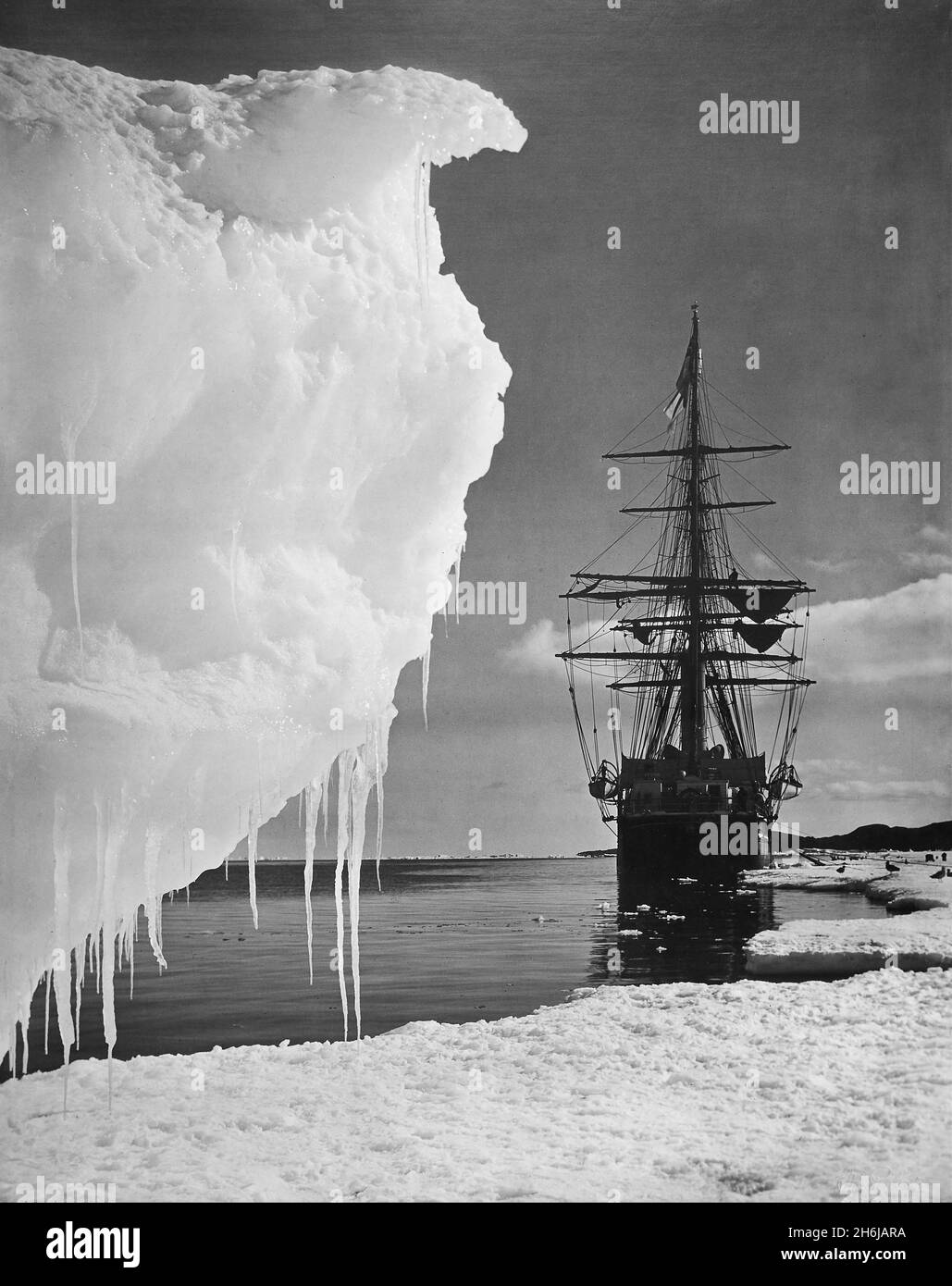 Kapitän Scotts Antarktisexpedition Terra Nova im Eis am Kap Evans Stockfoto