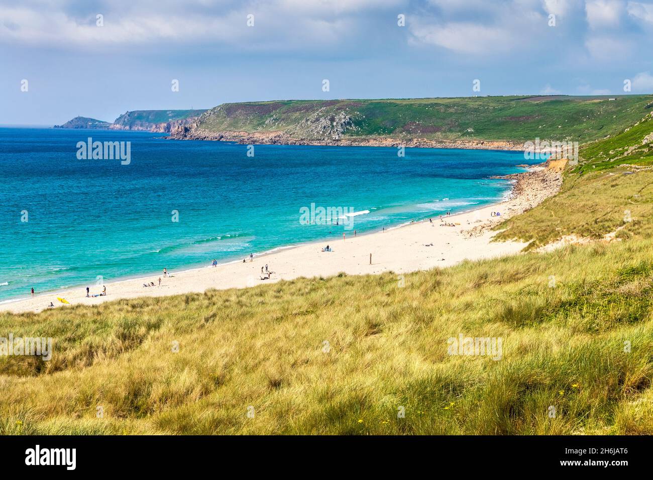 Weißer Sand Gwynver Beach entlang des South West Coast Path, Penwith Penwith Peninsula, Cornwall, Großbritannien Stockfoto