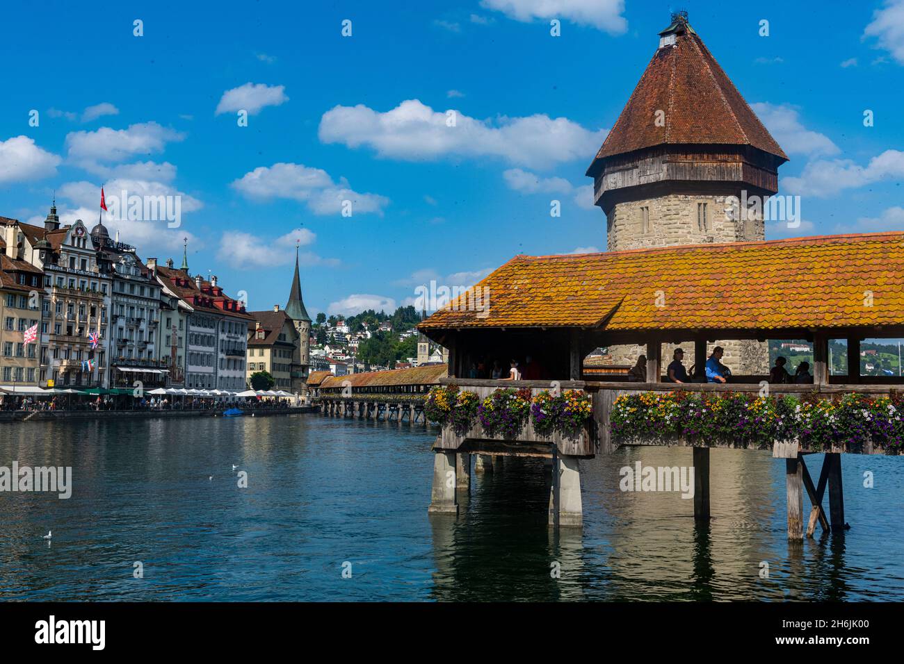 Kapellbrücke (Kapellbrücke, Holzfußbrücke, Luzern, Schweiz, Europa Stockfoto