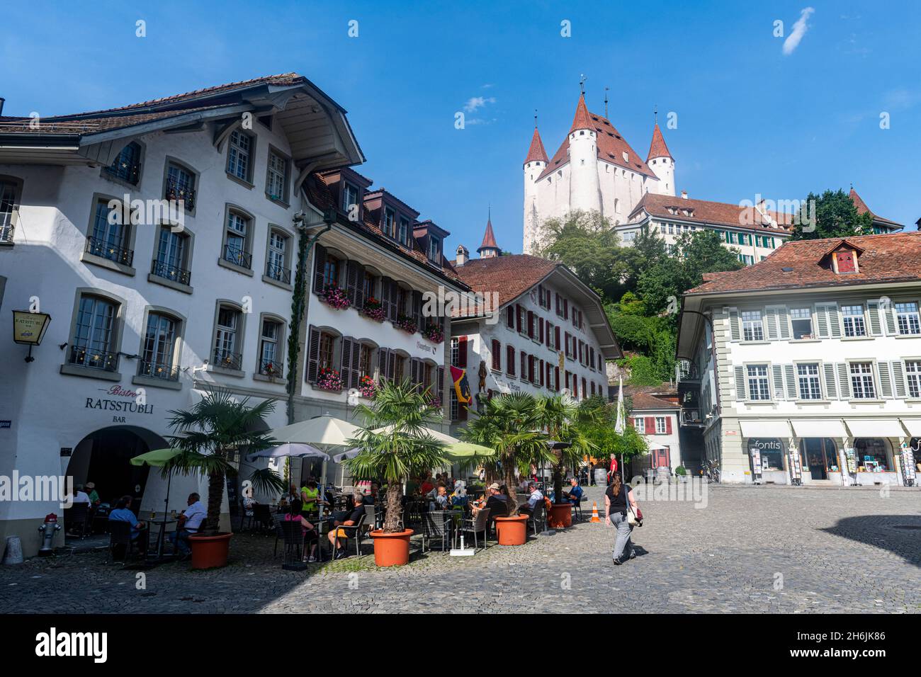 Schloss Thun mit Blick auf Thun, Kanton Bern, Schweiz, Europa Stockfoto