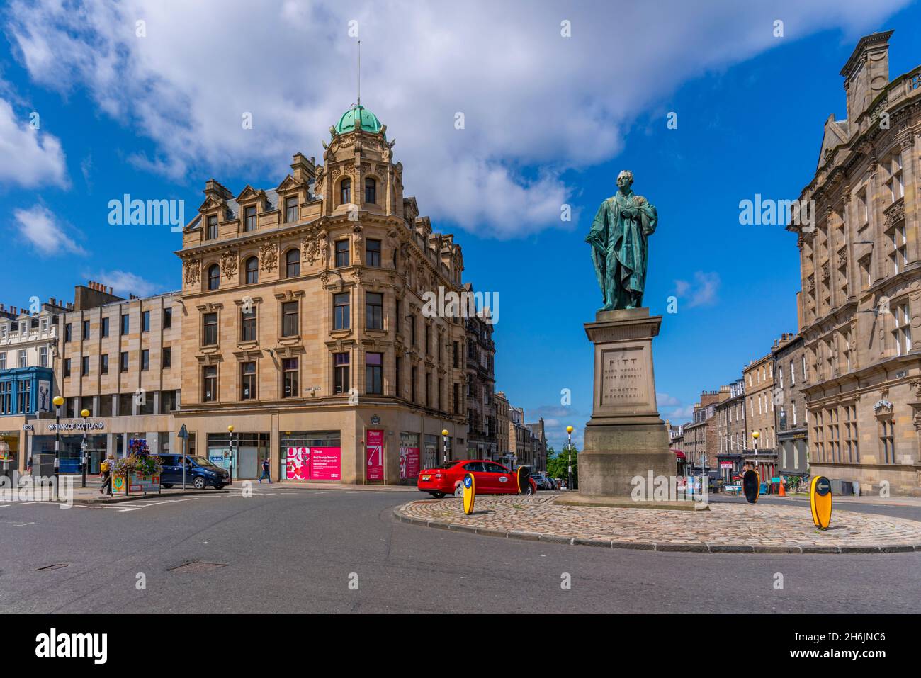 Ansicht von William Pitt, der jüngeren Statue auf der George Street, Edinburgh, Schottland, Großbritannien, Europa Stockfoto