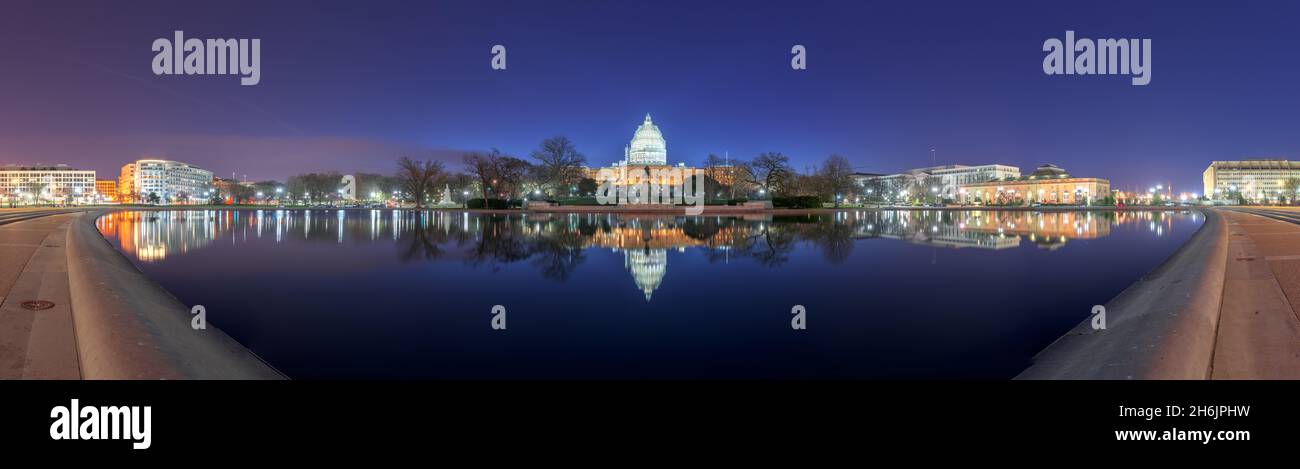 Washington, D.C. im Capitol Building bei Nacht. Stockfoto