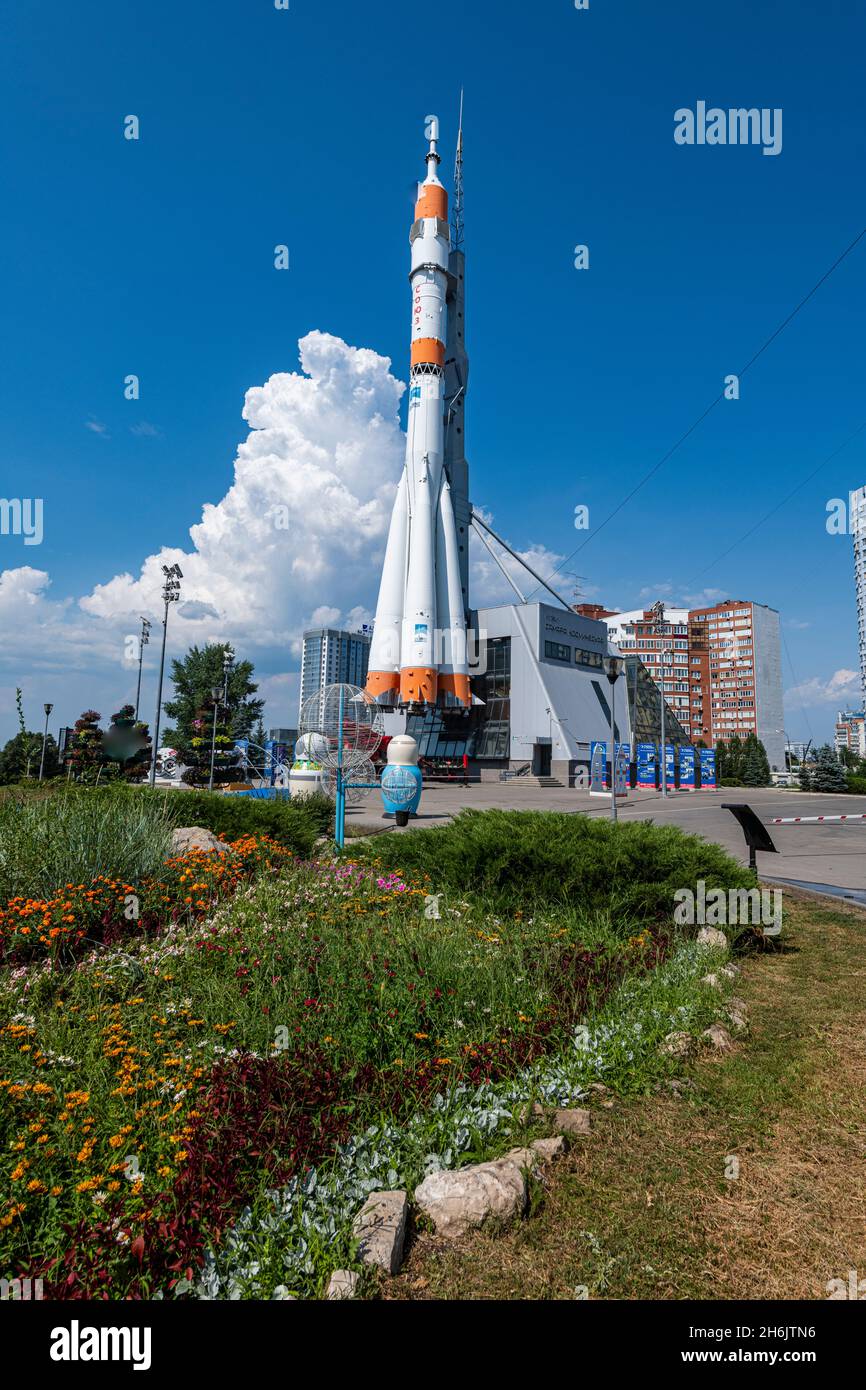 Rakete im Kosmischen Samara Museum, Samara, Russland, Europa Stockfoto