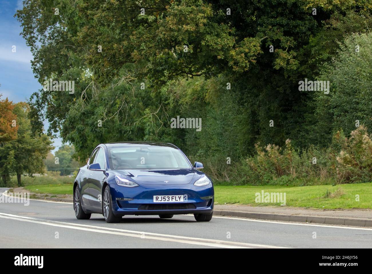 2020 Tesla Elektroauto Stockfoto