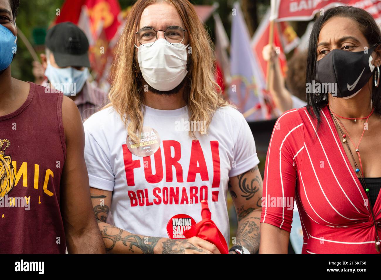 Demonstranten protestieren in der Stadt Salvador gegen die Regierung von Präsident Jair Bolsonaro. Stockfoto