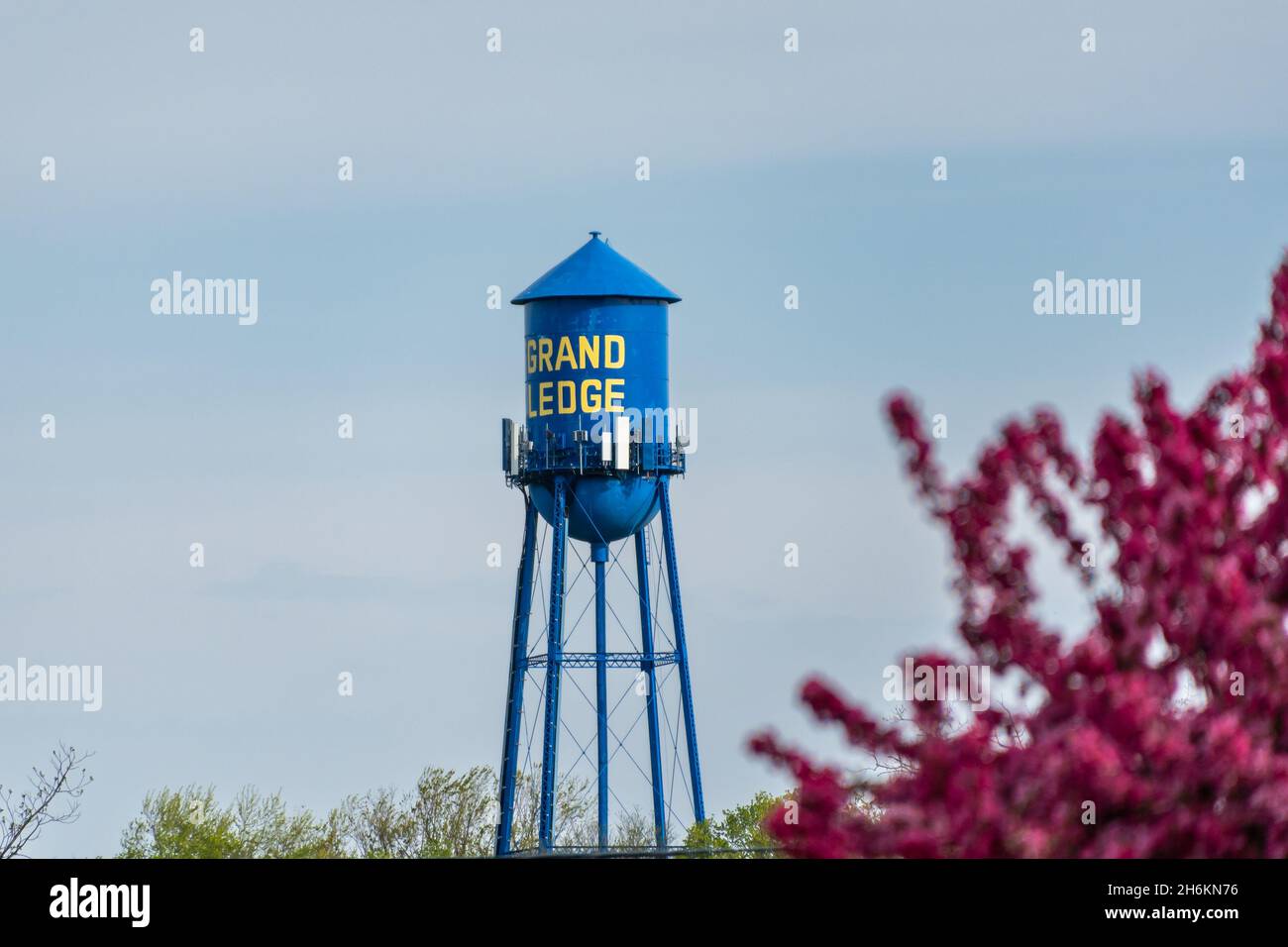 Grand Ledge, MI - 2. Mai: Wasserturm mit Trinkwasserreserve für den Notfall. Stockfoto