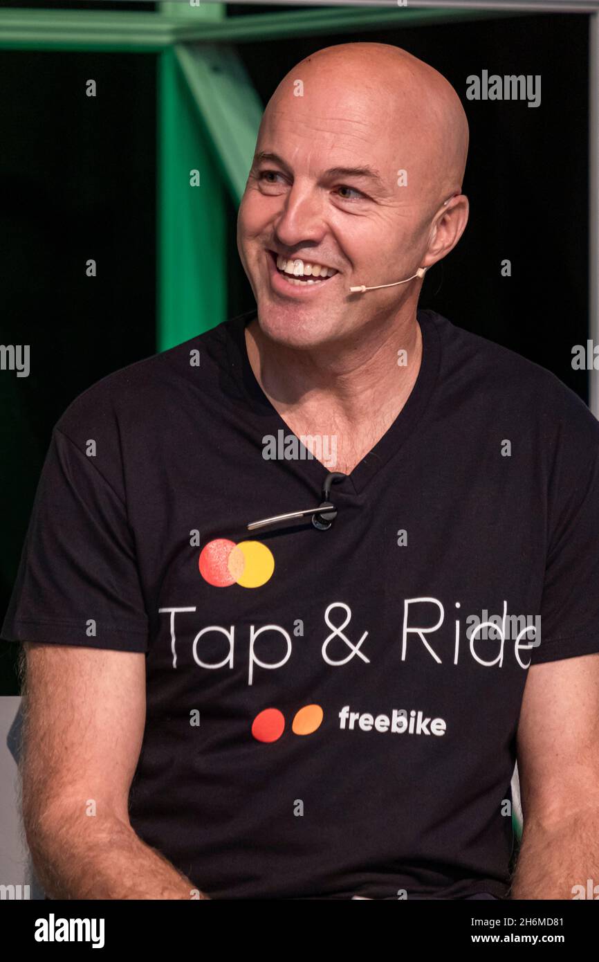 Barcelona, Spanien. November 2021. Charles Butler, Gründer von Free Bike, wird beim SmartCity Expo World Congress 2021 zu sehen sein.der SmartCity Expo World Congress 2021 findet seit 2011 auf dem Messegelände Fira Barcelona statt. Der SmartCity Expo World Congress ist die international führende Veranstaltung für Städte, die darüber reflektiert, wie eine intelligente Gesellschaft für innovative und nachhaltige Städte aufgebaut werden kann. Kredit: SOPA Images Limited/Alamy Live Nachrichten Stockfoto