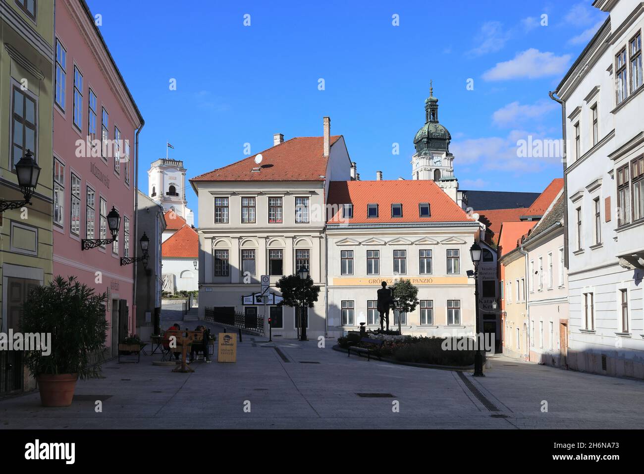 Straßen und Blick auf Győr Stockfoto