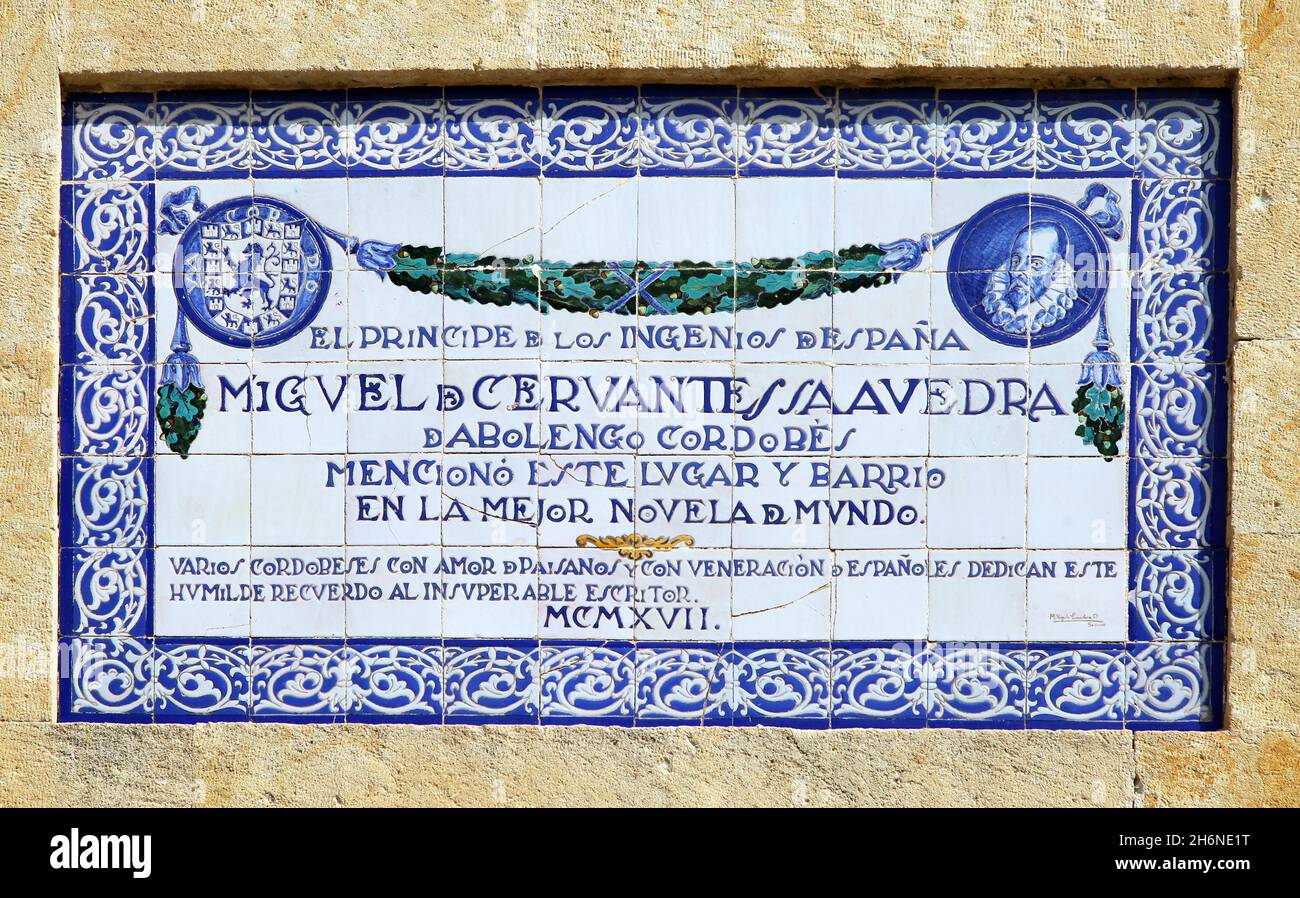 Gedenktafel zu Ehren von Cervantes auf der Plaza del Portro in Córdoba Spanien Stockfoto