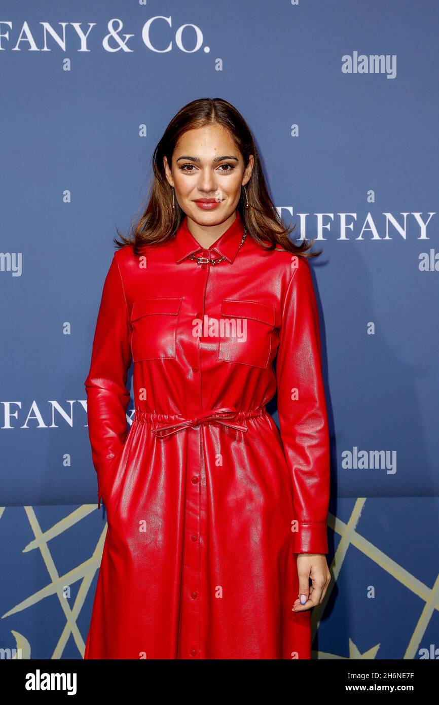 Berlin, Deutschland. November 2021. Nilam Farooq trifft bei der Eröffnung der Tiffany & Co Christmas World im KaDeWe ein. Quelle: Gerald Matzka/dpa/Alamy Live News Stockfoto