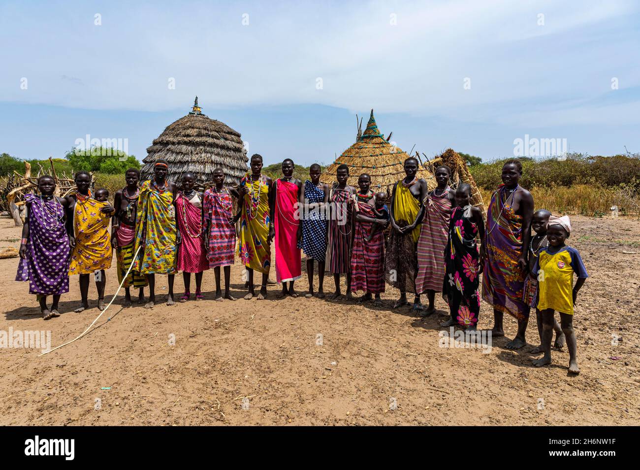 Mädchenwiedervereinigung des Stammes Toposa, Eastern Equatoria, Südsudan Stockfoto