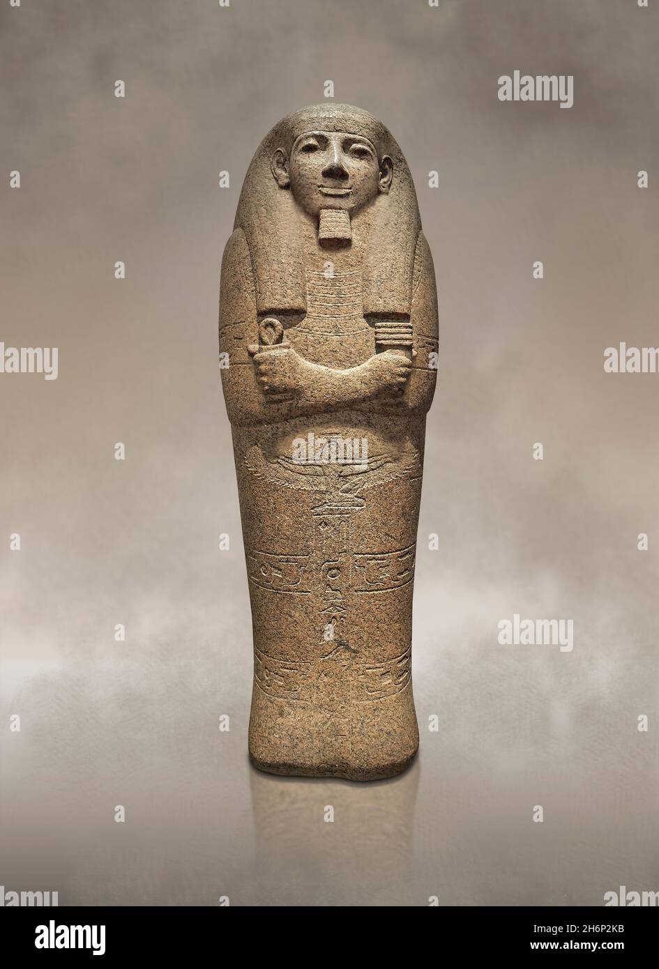Antiker ägyptischer Sarkophag aus rotem Granit von Pahemnetjer, um 1250 v. Chr., 19. Dynastie, Saqqara Memphis. British Museum EA18. Unterer Abschnitt des roten Stockfoto