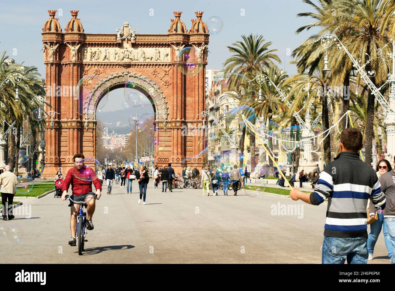 BARCELONE (SPANIEN), TRIUMPHBOGEN, DER VOM ARCHITEKTEN JOSEP VILASECA I CASANOVAS FÜR DIE WELTAUSSTELLUNG 1888 ERBAUT WURDE Stockfoto