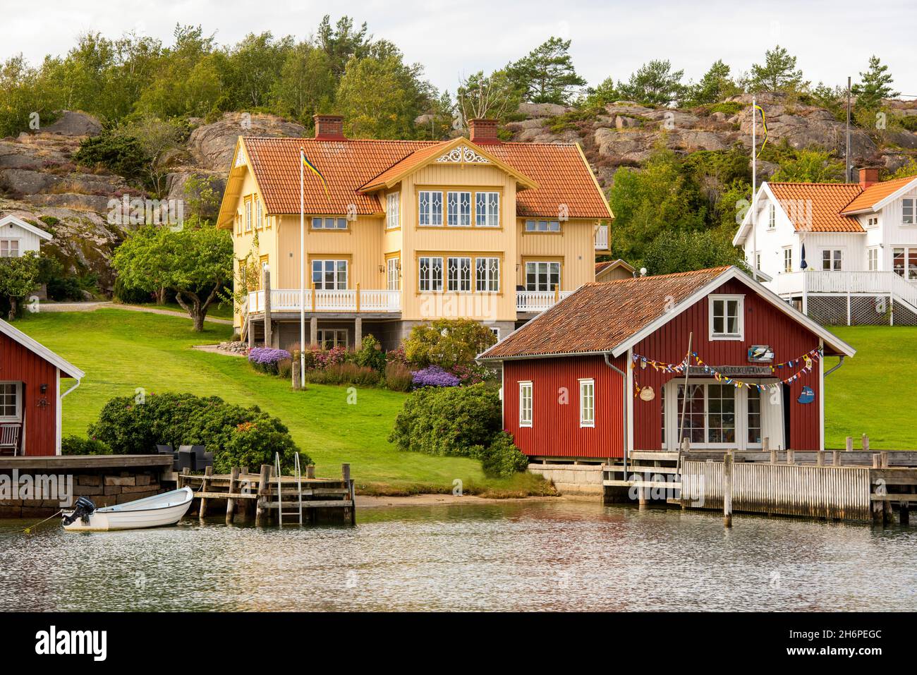 Traditionelles Holzhaus auf Hamburgö, Tanum kommun, Bohuslän Stockfoto