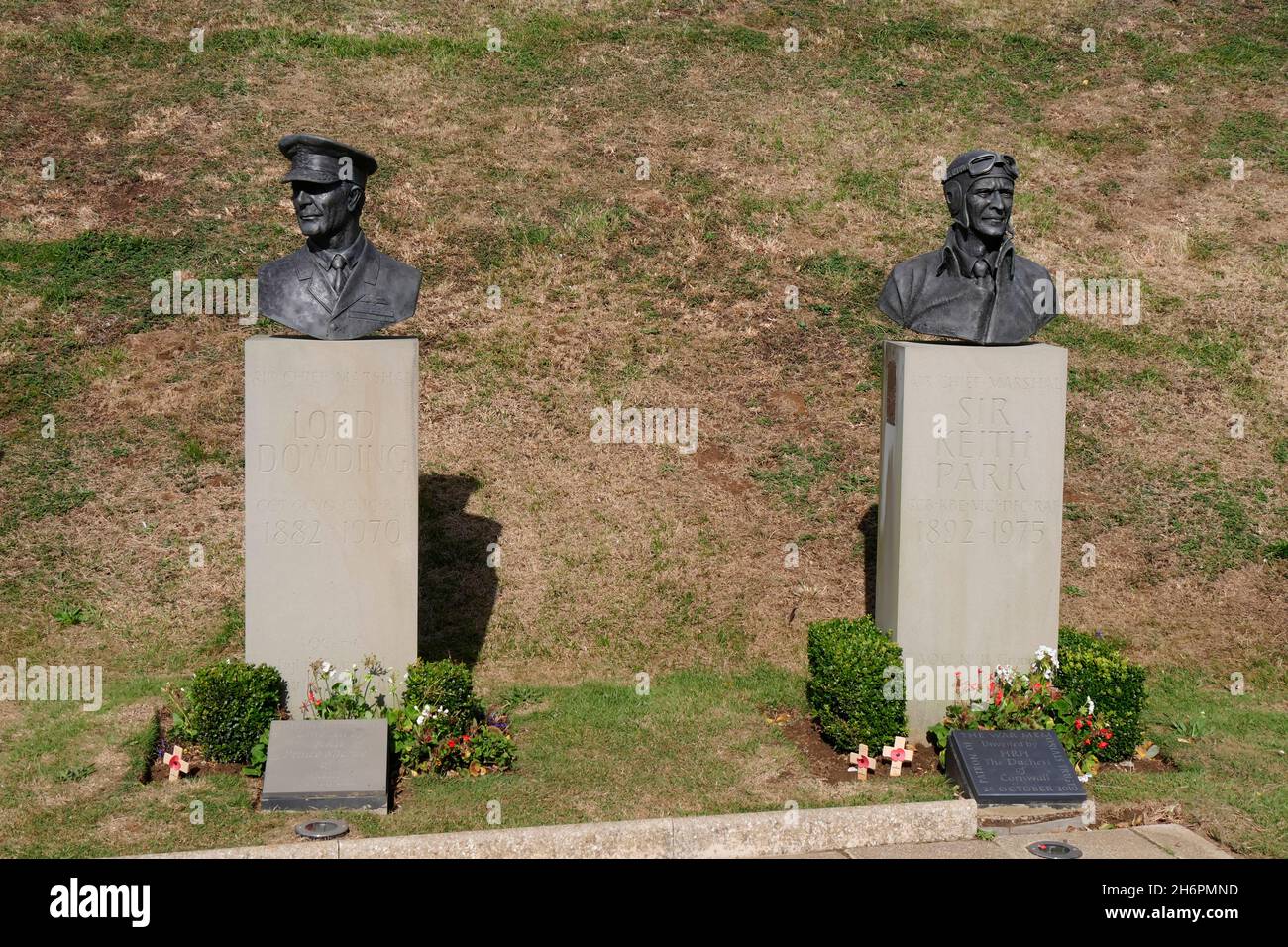 Büsten von Lord Dowding und Sir Keith Park, Battle of Britain Memorial, Capel-le-Ferne, in der Nähe von Folkestone, Kent, England Stockfoto