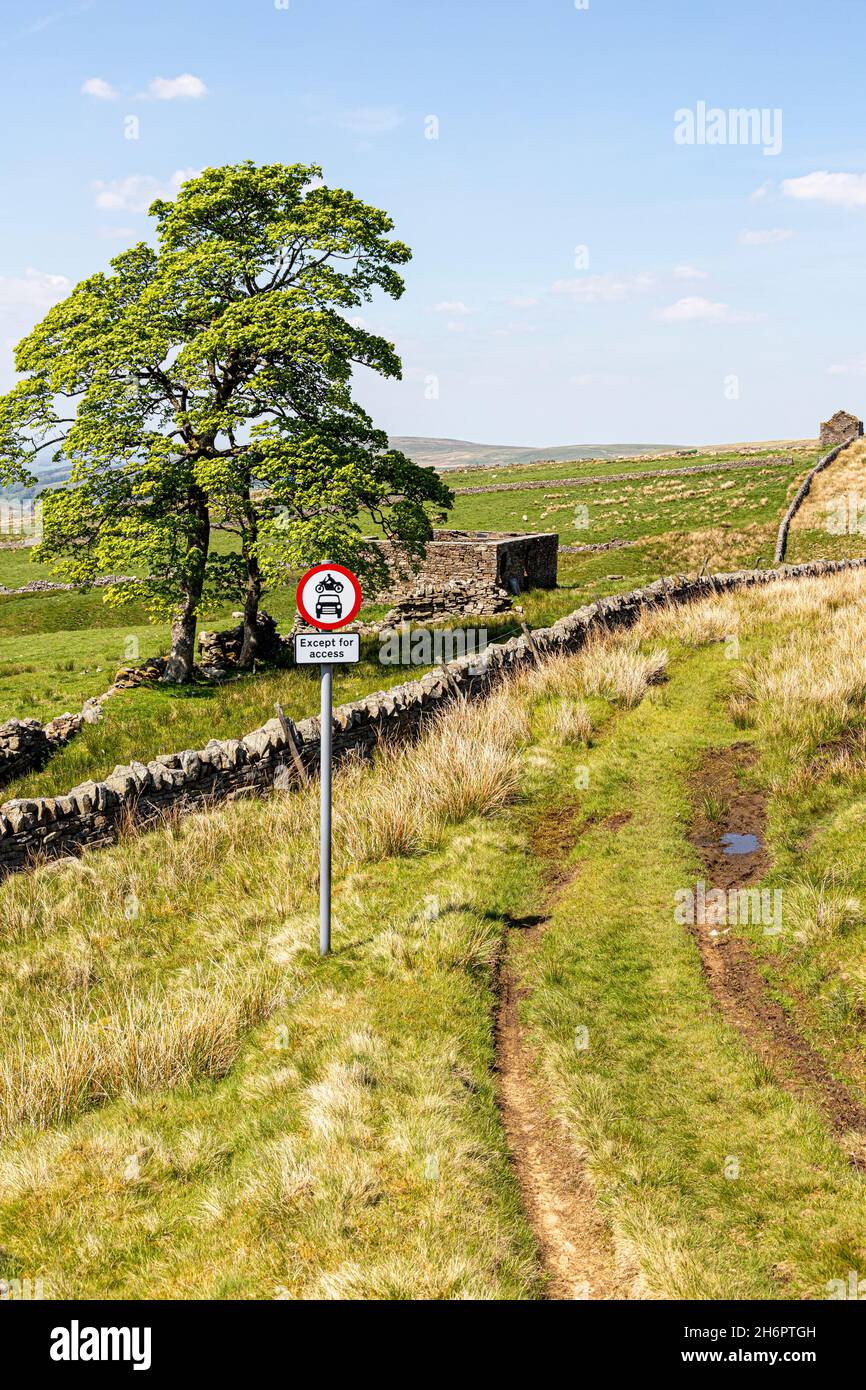 Isaacs Tea Trail auf einem öffentlichen Brückenweg auf dem Swinhope Moor auf den Pennines in der Nähe von Coalcleugh, Northumberland, Großbritannien Stockfoto