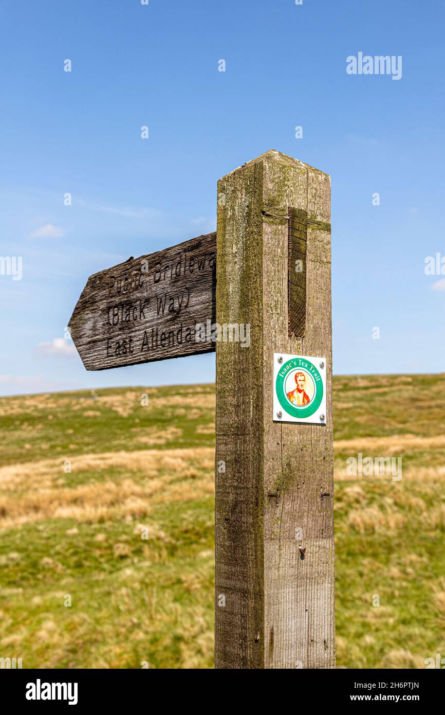 Isaacs Tea Trail auf einem öffentlichen Brückenweg auf dem Swinhope Moor auf den Pennines in der Nähe von Coalcleugh, Northumberland, Großbritannien Stockfoto