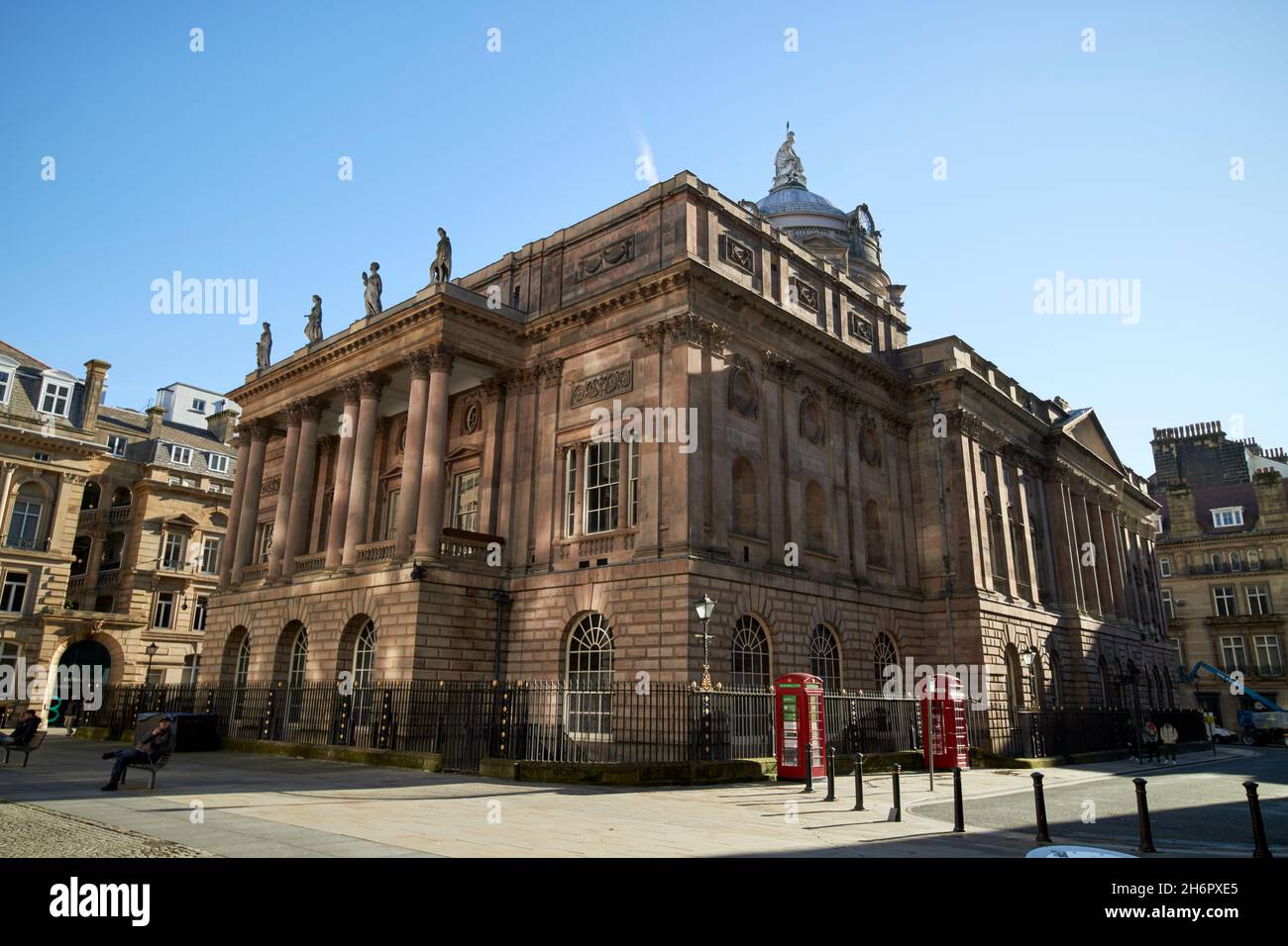 Rückseite des liverpooler Rathauses und Tauschfahnen Liverpool merseyside uk Stockfoto