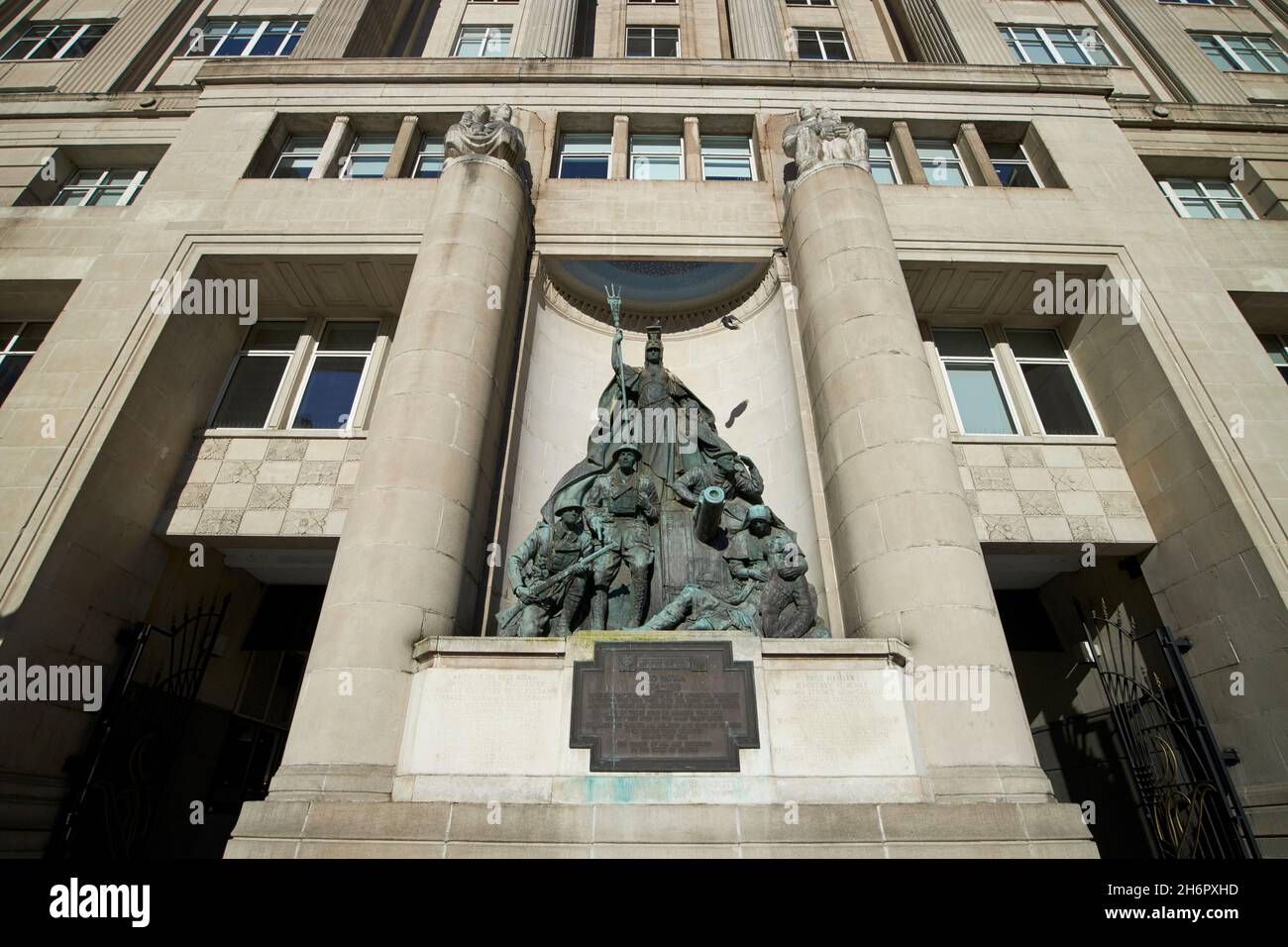 Das erste Kriegsdenkmal von joseph phillips möglicherweise das erste seiner Art in der Welt Tauschgebäude Tauschflagge Liverpool merseyside uk Stockfoto