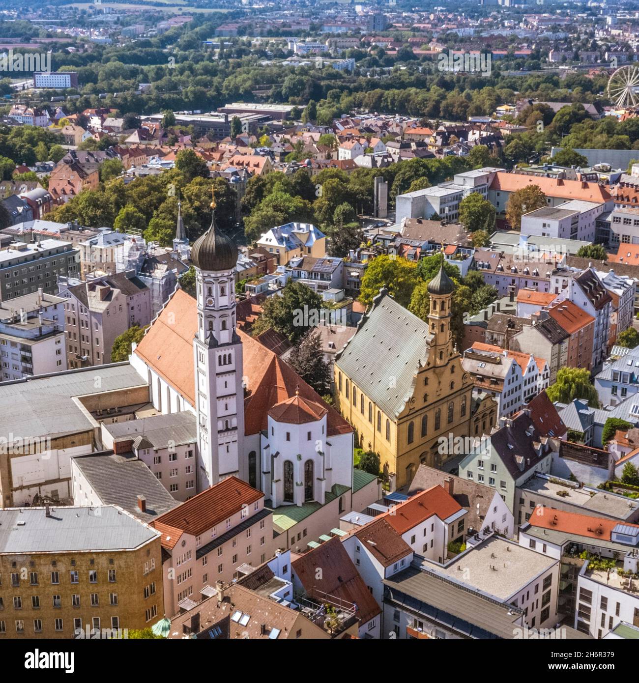 Luftaufnahme zum nördlichen Stadtkern von Augsburg in Bayern Stockfoto