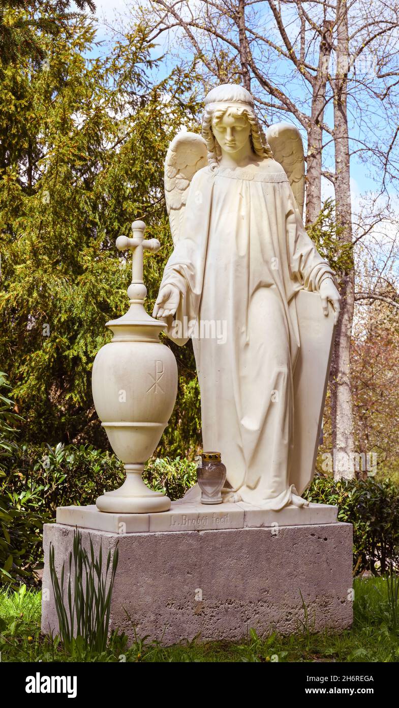 Das Engelsdenkmal auf dem alten Friedhof in Baden Baden. Baden Württemberg, Deutschland Stockfoto