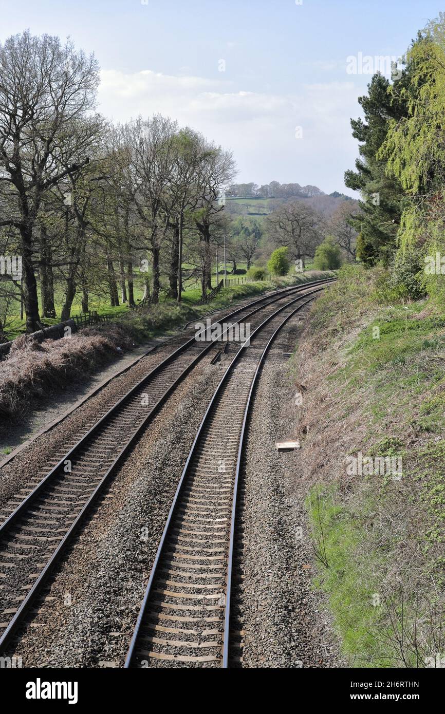 Bahngleise Schlangen am Grindleford auf der Hope Valley-Linie im Peak District England Stockfoto