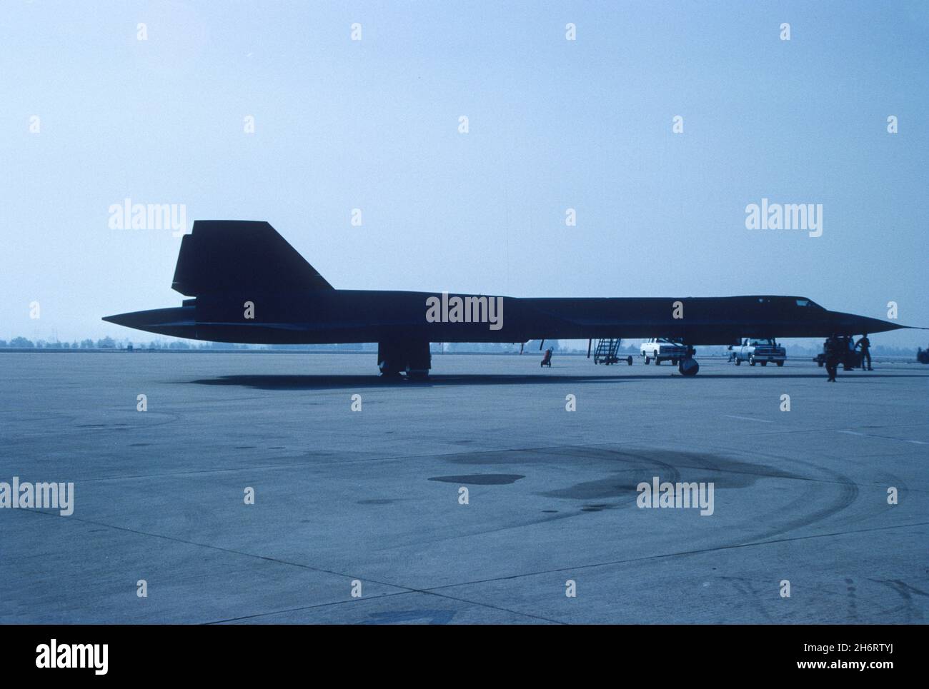 SR71 bewegt sich nach der Landung auf dem Asphalt auf der March Air Force Base, Kalifornien Stockfoto