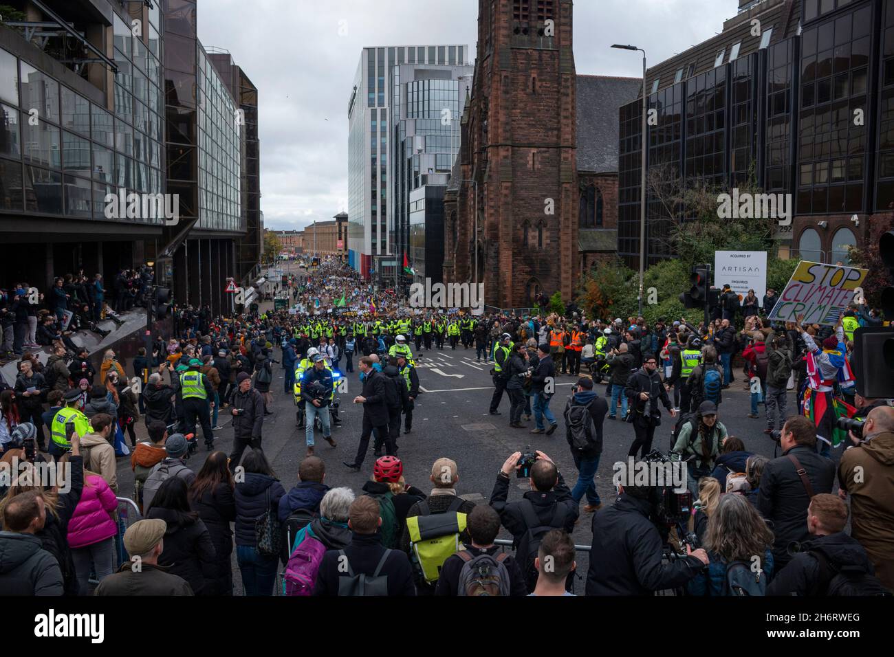 Glasgow protestmarsch während der COP26. Freitags für die Zukunft. Stockfoto