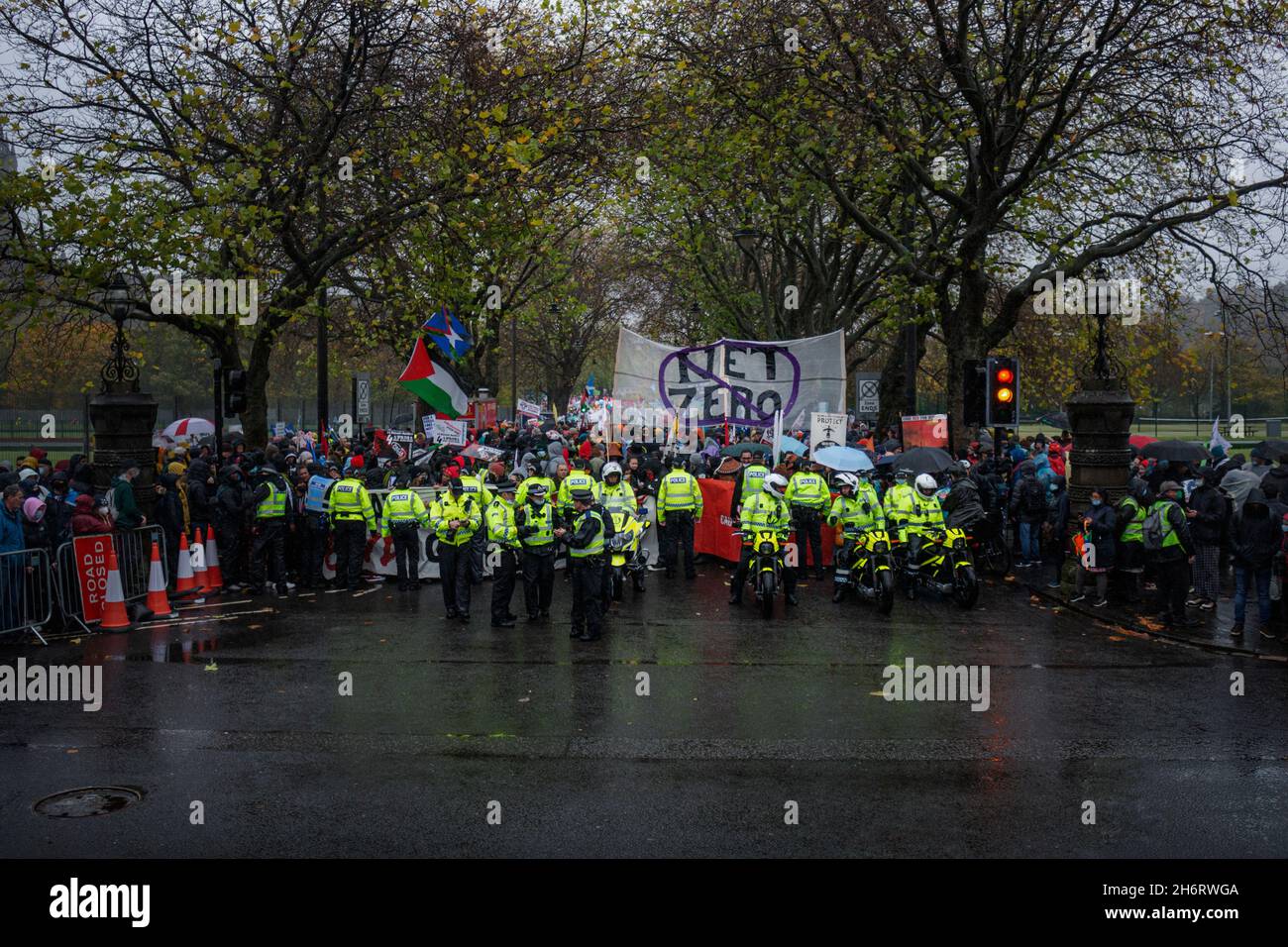 Glasgow protestmarsch während der COP26. Globaler Aktionstag Klimawandel Stockfoto