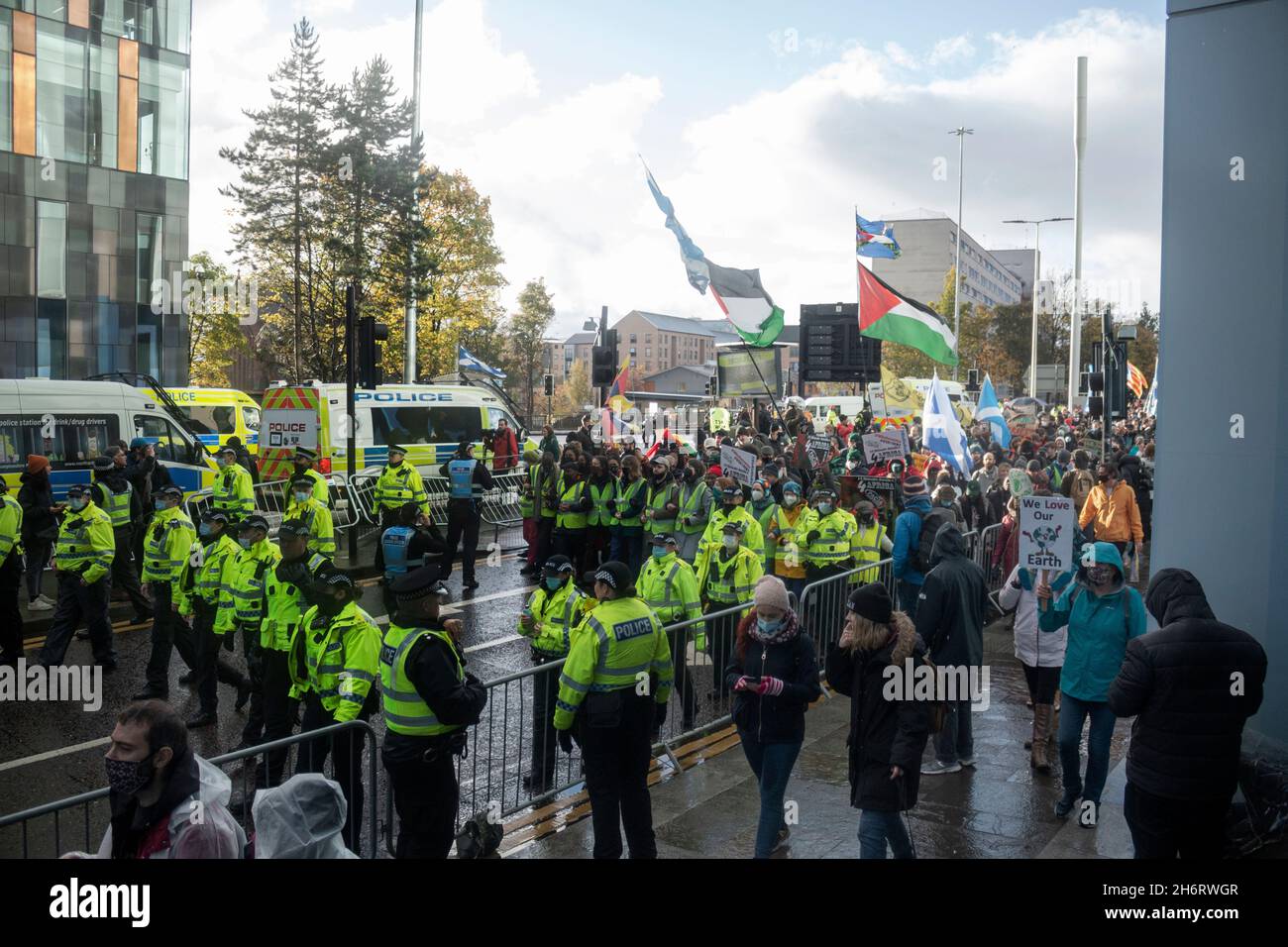Glasgow protestmarsch während der COP26. Globaler Aktionstag Klimawandel Stockfoto